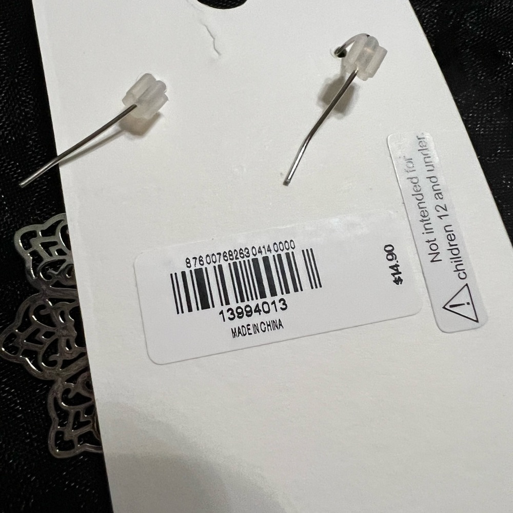Express Earrings Drop Patterned - Picture 2 of 2